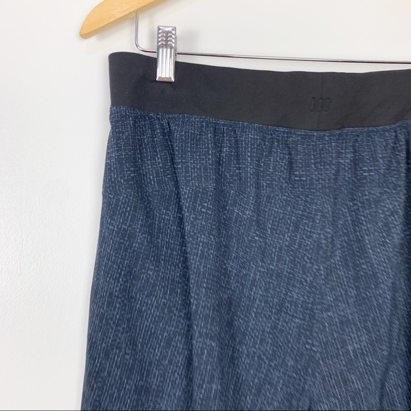 Lululemon Men's T.H.E Shorts 9" Lined Blue & Black Print Wire Weave Size Large - Picture 8 of 11
